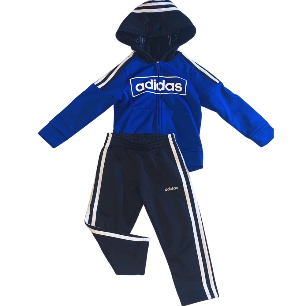 Boys Adidas 3T outfit like new!